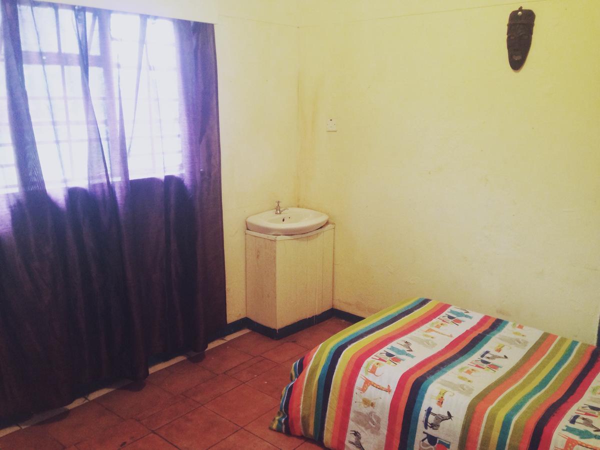 A Pousada Kumunzi Backpackers Lusaka Exterior foto